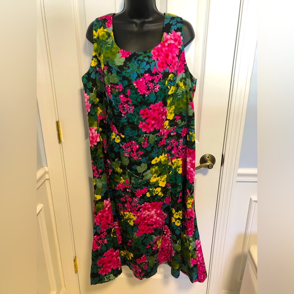 Talbots 16W sleeveless flared bottom dress. Below the knee. Multicolored floral